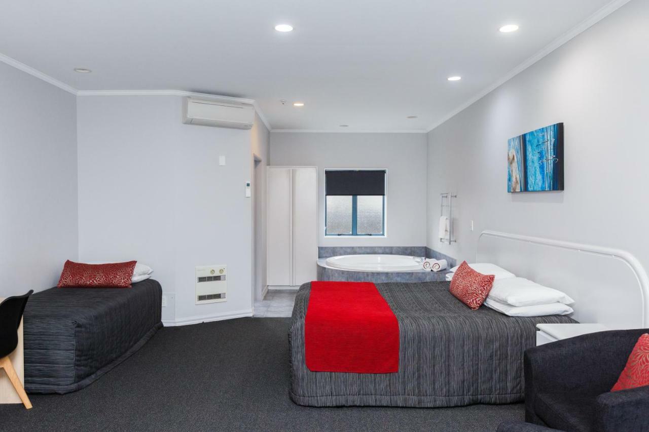 Aubyn Court Spa Motel Palmerston North Extérieur photo